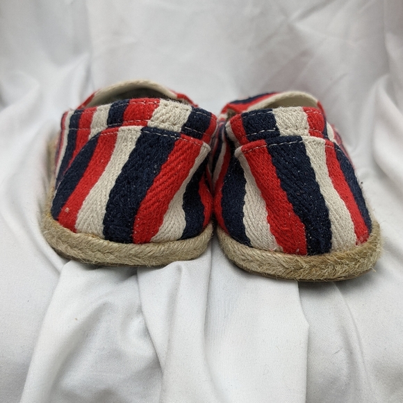 ☀️AEO espadrilles 9 red white blue flats - Picture 7 of 16
